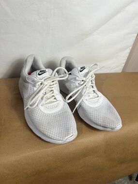 Nike White Women's Running Sneakers